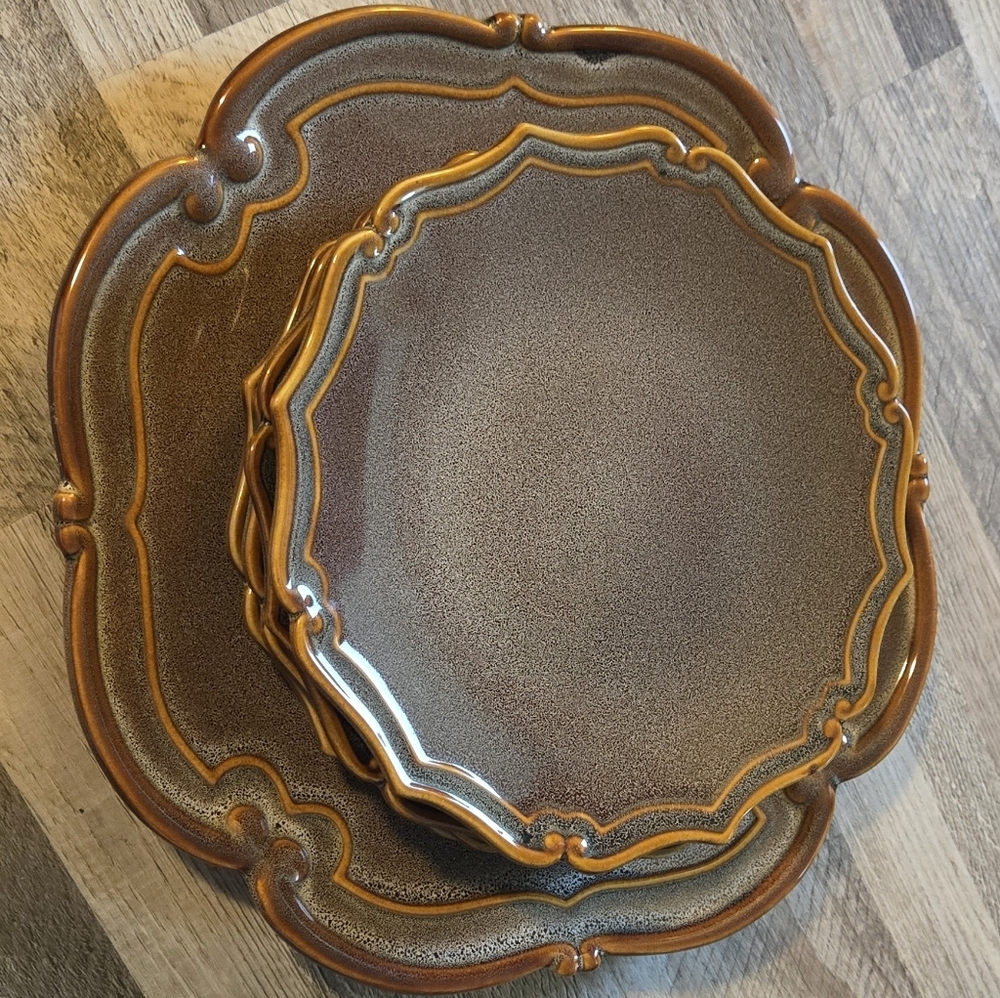 Bombay Company Scalloped Earth Tone Gold Trim Plates Large Serving Platter Set - Picture 8 of 10